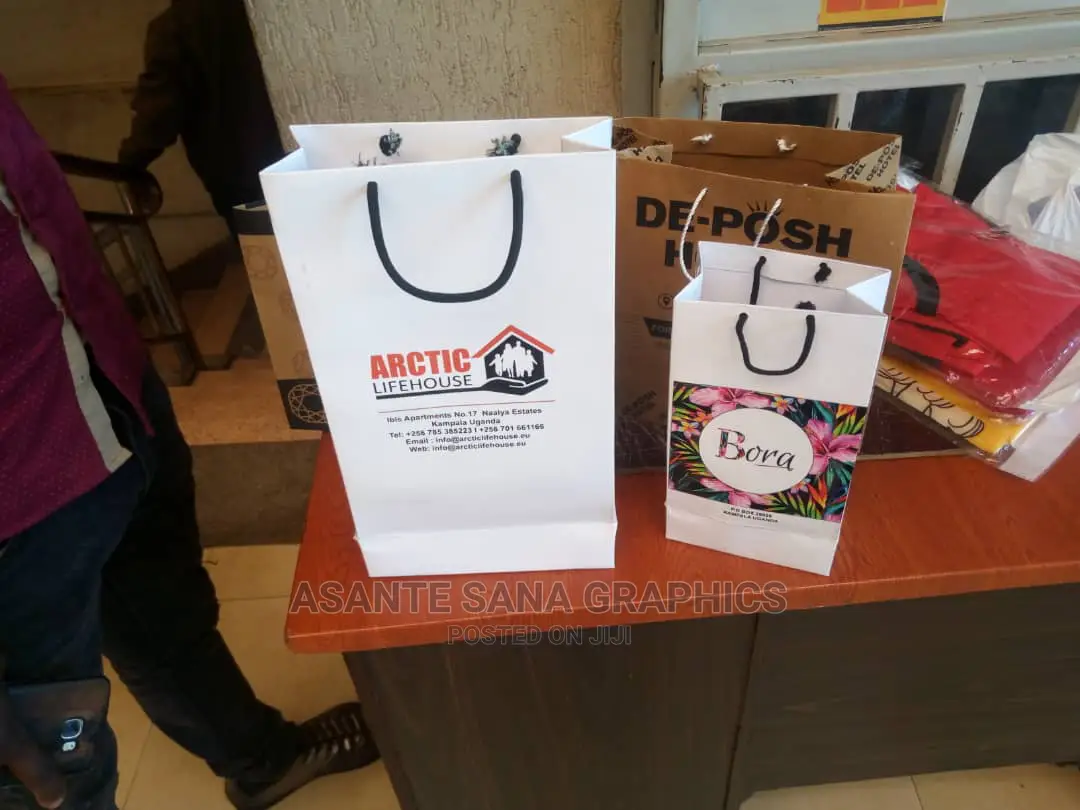 Take Away Packaging Bags For Restaurant And Shops.