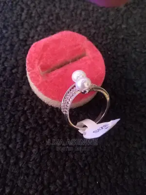 Quality Designer Rings Available With Pearls On