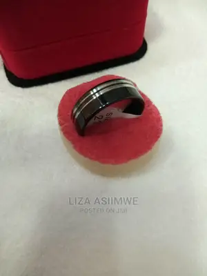 Quality Designer Rings Available With Black and Silver