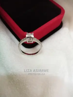 Quality Engagement Rings Available With the Ring Box