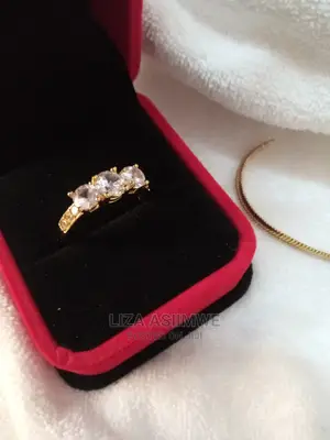 Quality Engagement Rings Available With the Box as Well