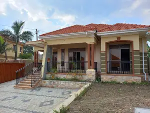 Furnished 4bdrm House in Kira for Sale