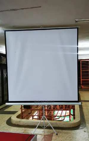 Projector Screen With Tripod