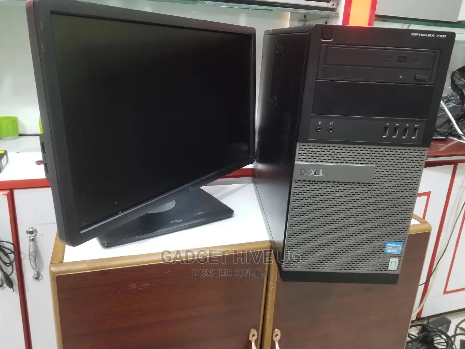 Desktop Computer Dell 4GB Intel Core I3 1T
