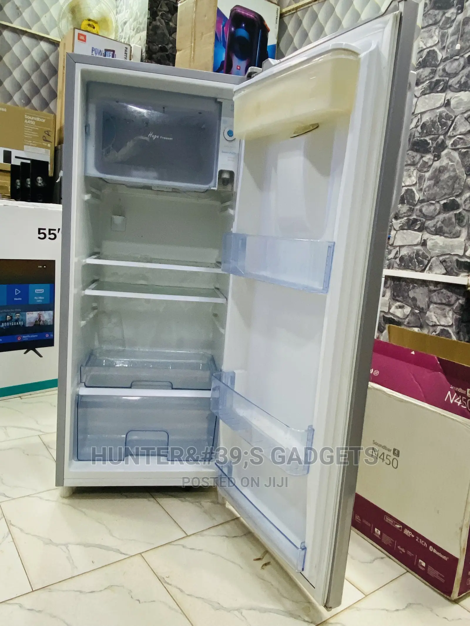 Hisense Fridge 229litres With Water Dispenser