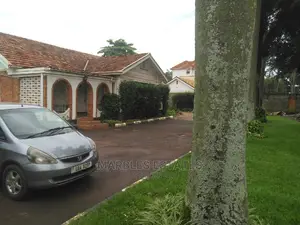 3bdrm Bungalow in Kololo, Central Division for Rent
