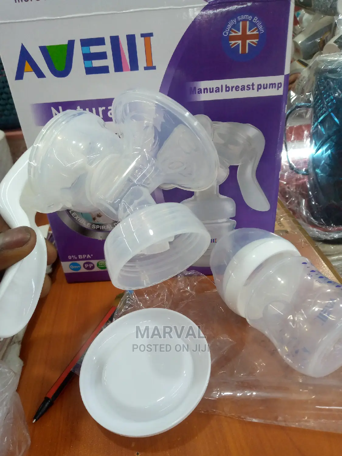 Aveni Manual Breast Pump
