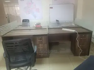 4 Seater Work Station