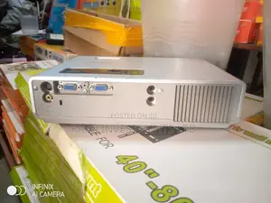 Hitachi Projector