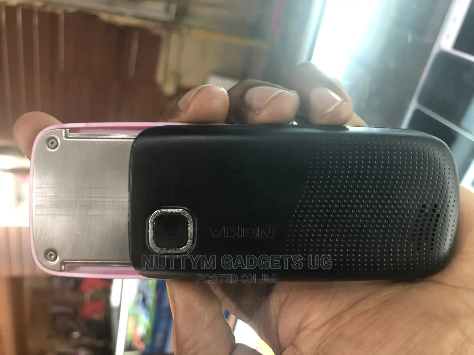 Nokia 2220 slide Pink
