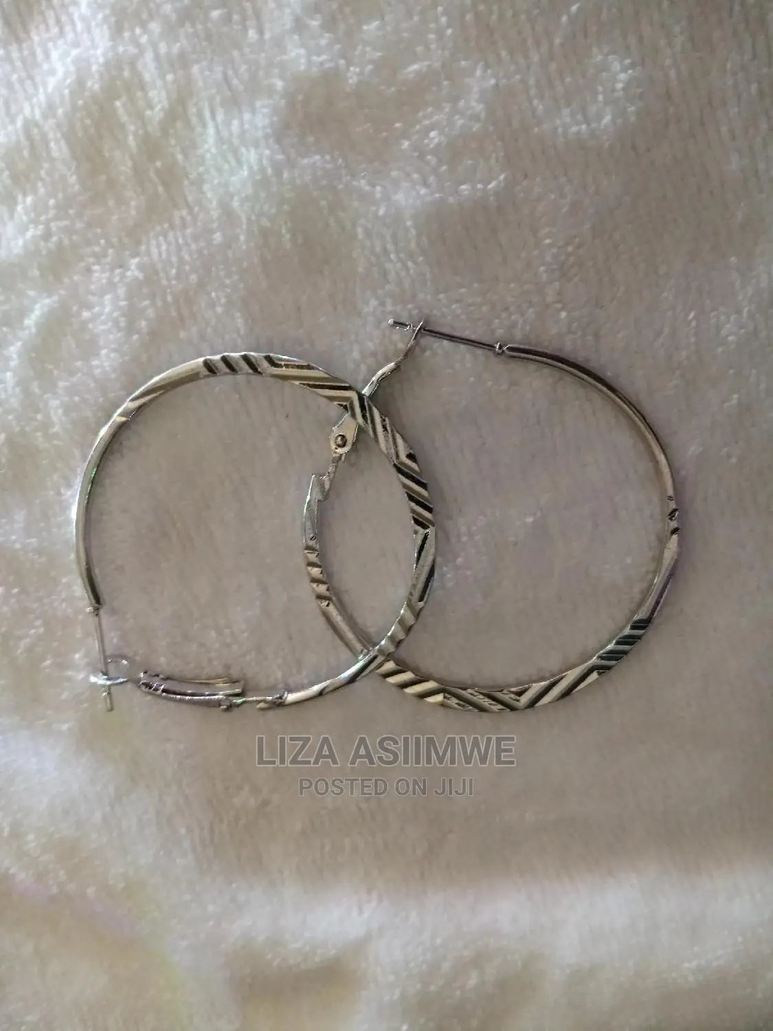 Quality Silver Round Danglers Available