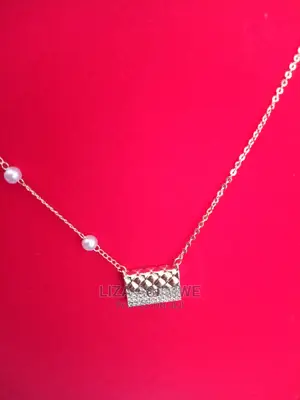 Unique Lady Necklaces Available With Pearls