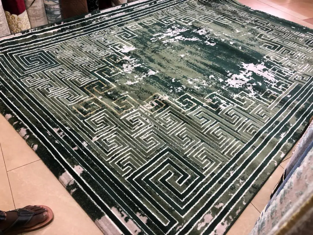 Centre Carpet