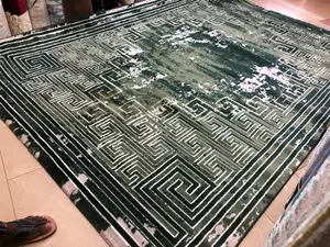 Centre Carpet
