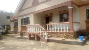 4bdrm Bungalow in Kololo Property, Central Division for Rent