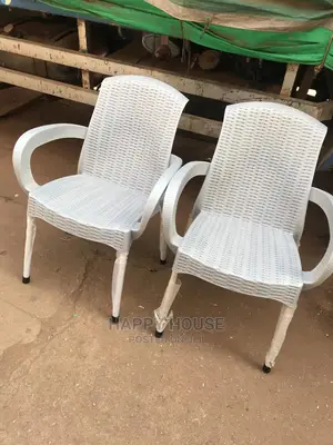 Plastic Chairs With Steel Stands