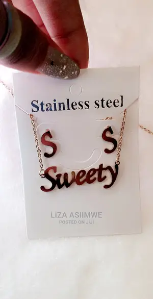 Stainless Steel Necklaces Available for the Ladies