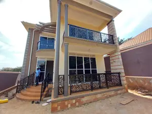 Furnished 5bdrm Duplex in Kisaasi, Nakawa for Sale