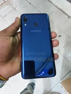 Samsung Galaxy A20 32 GB Blue