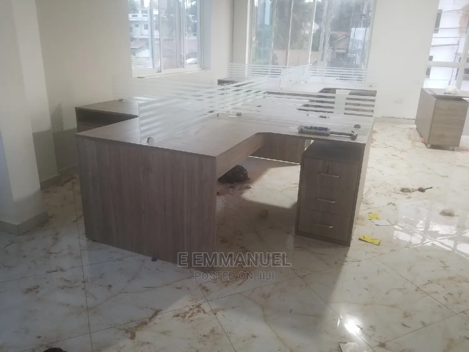 4 Seater Work Station