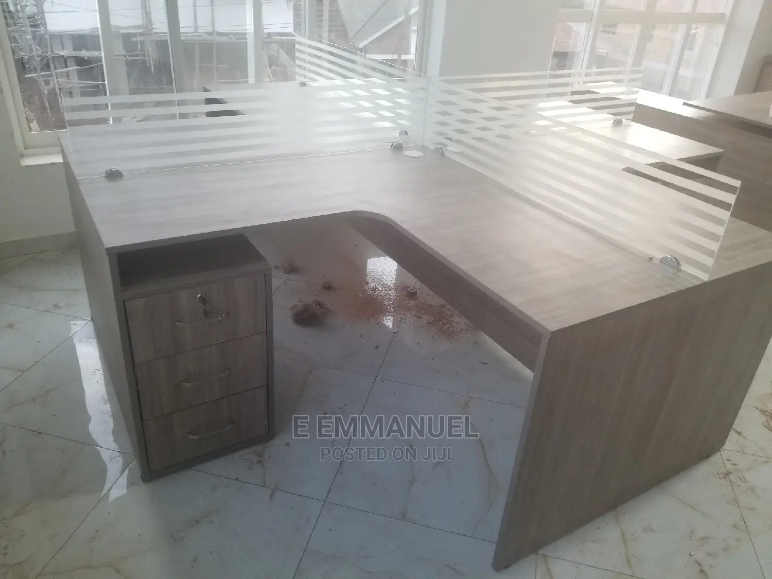 4 Seater Work Station