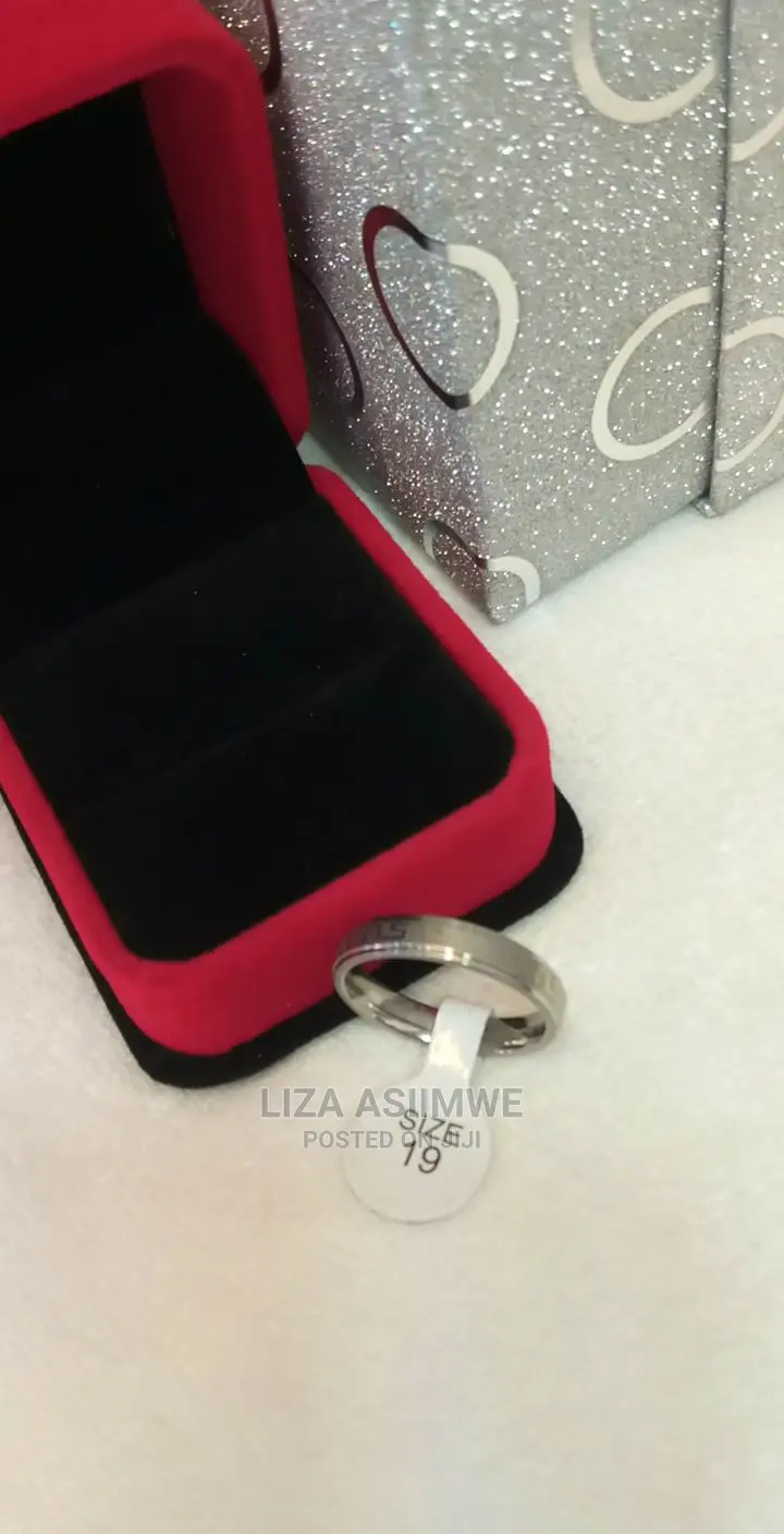 Versace Wedding Rings Available With the Ring Box Pack