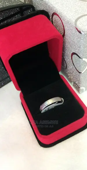 Versace Wedding Rings Available With the Ring Box Pack