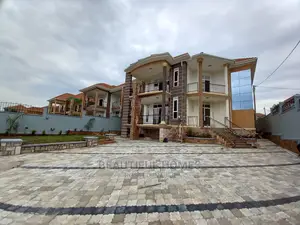 Furnished 6bdrm Duplex in Rich Neighborhood, Kira for Sale