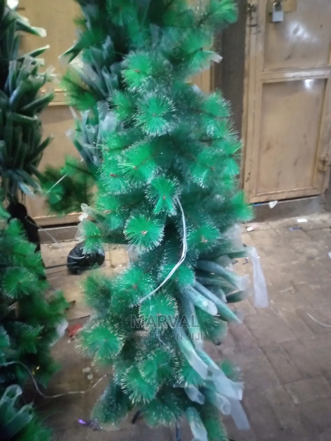 X-Mass Pine Tree  (1.2M)