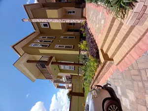 Furnished 4bdrm Duplex in Kira Posh for Sale
