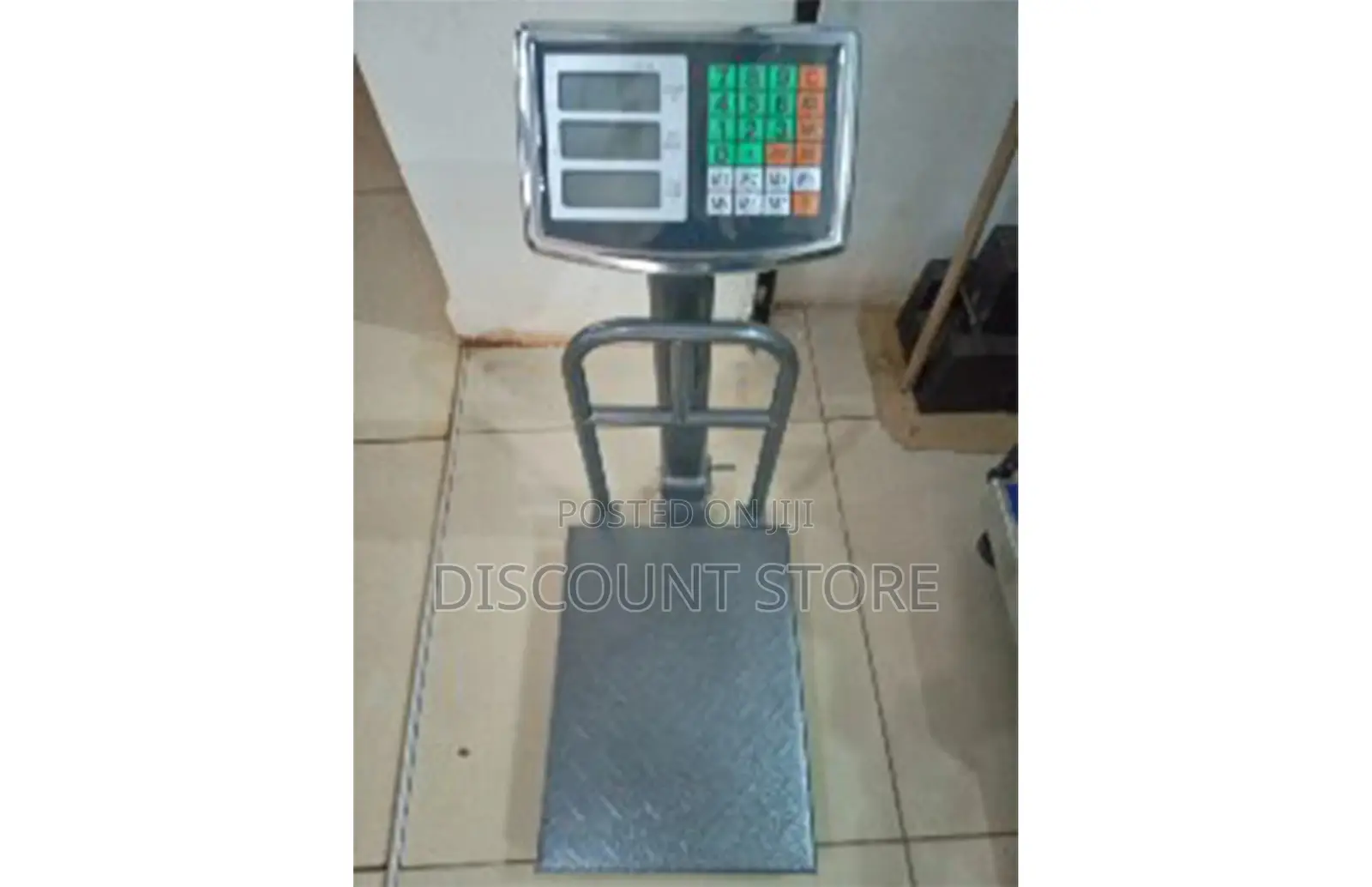 Stable Weighing Platform Scale With a Barrier