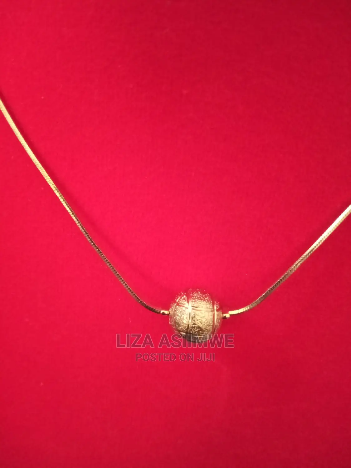 Simple Lady Necklace Available