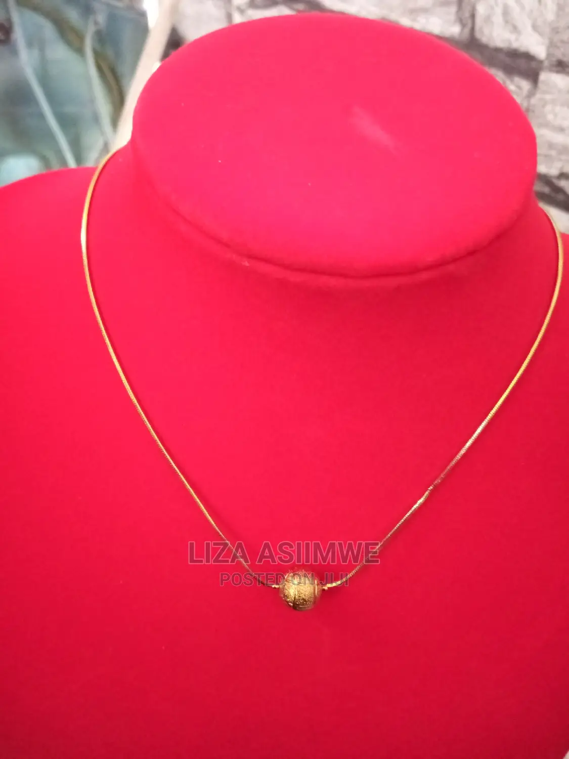 Simple Lady Necklace Available
