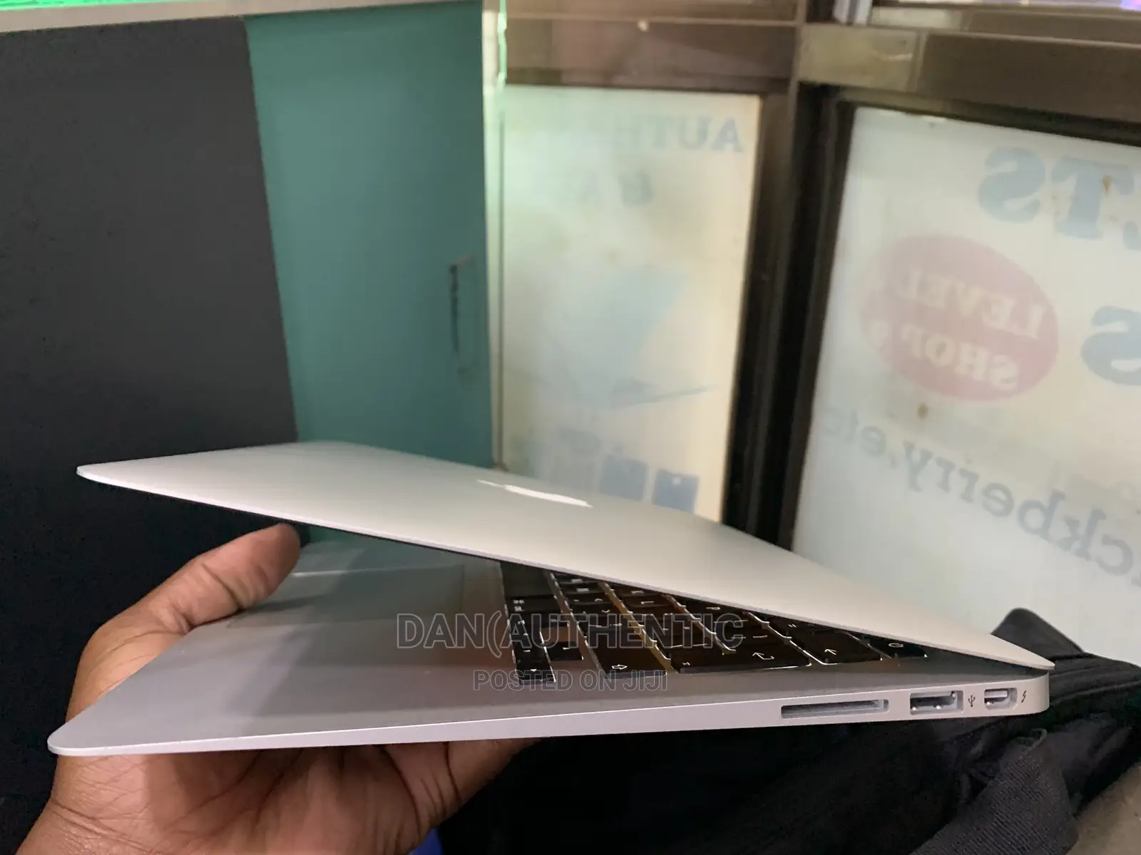 Laptop Apple MacBook Air 2012 4GB Intel Core I5 SSD 128GB