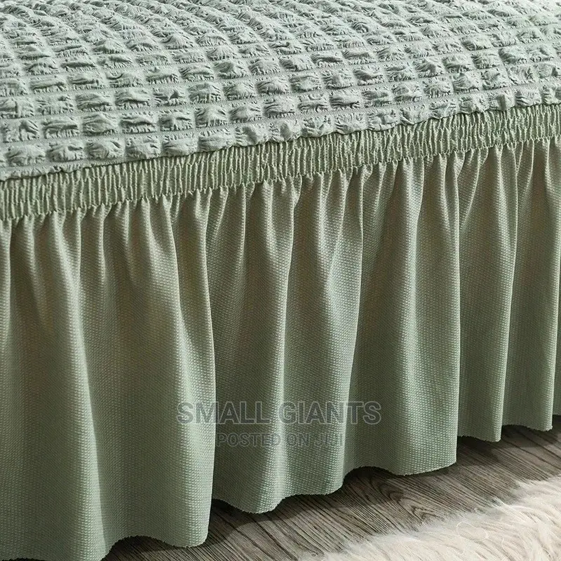 3.1.1 Sofa Covers Green