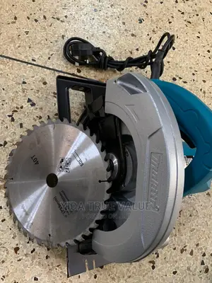 Makita Electric Saw