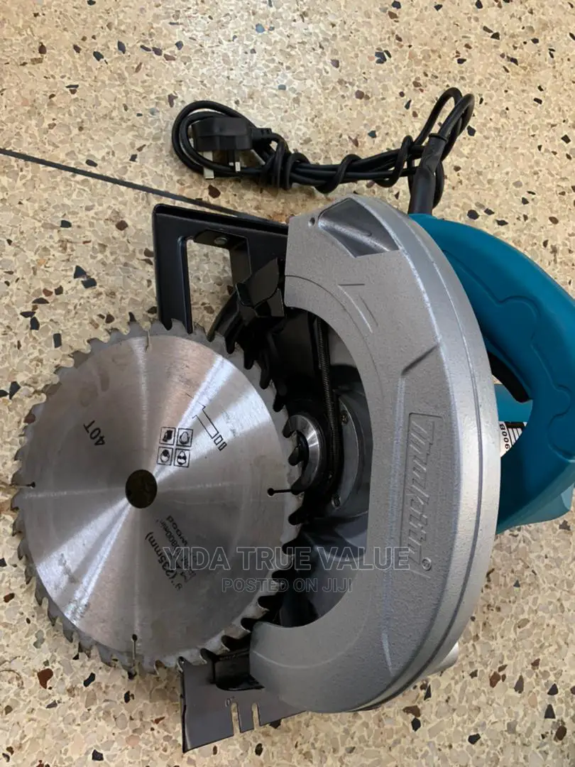 Makita Electric Saw