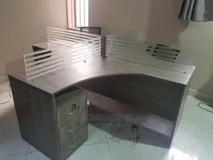 4 Seater Workstation/ Staff Desk