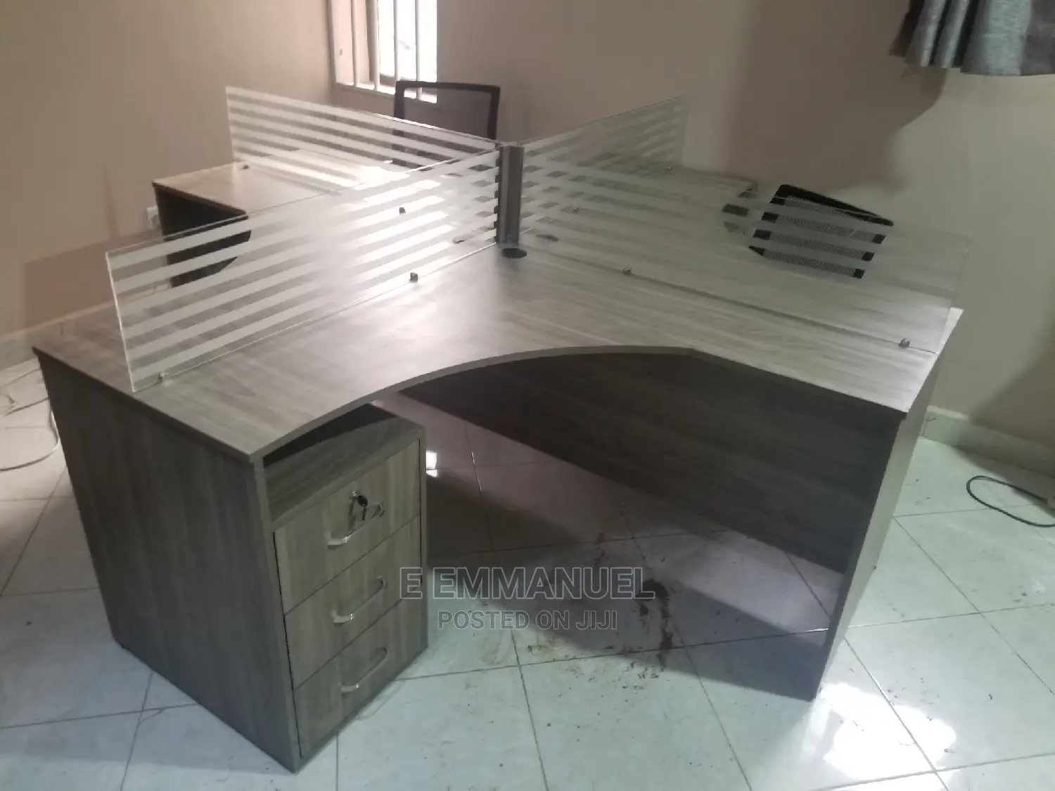 4 Seater Workstation/ Staff Desk