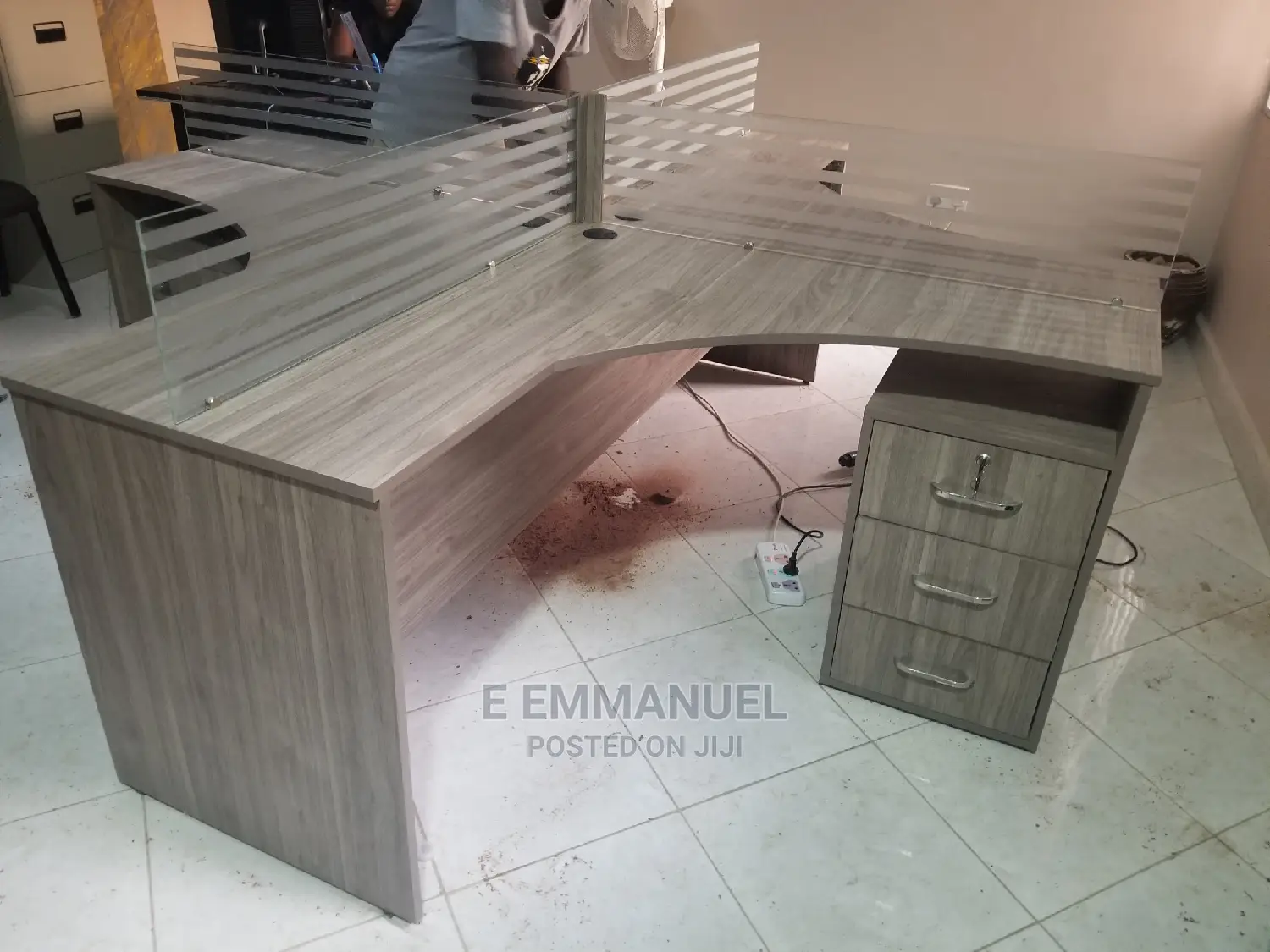 4 Seater Workstation/ Staff Desk