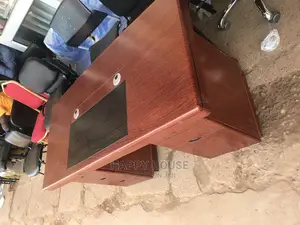 Executive Office Desk ( 1.4mtr)