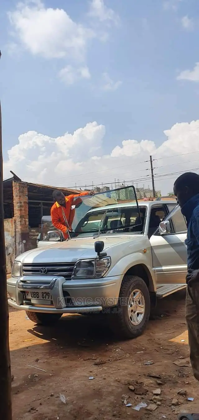 All Motor Vehicle Windscreens