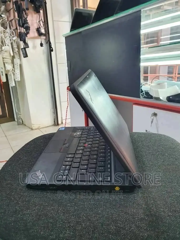 Laptop Lenovo 4GB Intel Core I3 HDD 250GB