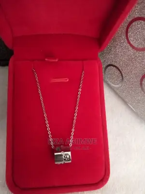 Simple and Unique Necklaces Available With the Gift Box