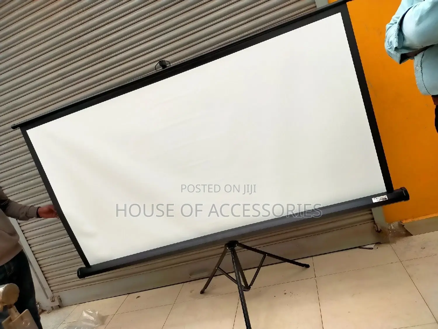 Projector Screens