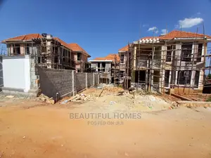 Furnished 7bdrm Mansion in Kira Posh for Sale