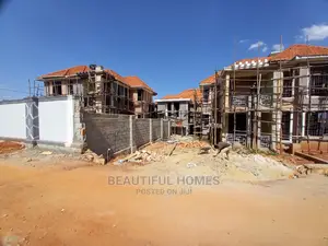 Furnished 5bdrm Duplex in Kira for Sale