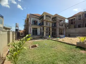 Furnished 7bdrm Mansion in Kira Lake View for Sale