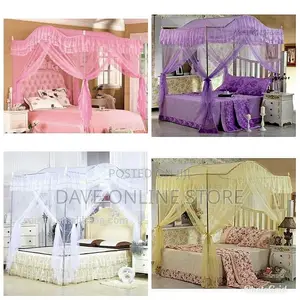 Curve Nets in Different Sizes and Colours