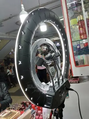 MJ45: Ring Light
